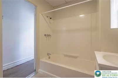 924 S 8th Street, Allentown City, PA 18103 - Photo 25