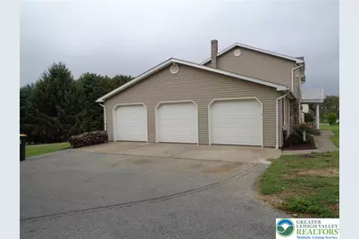 5530 Gomez Lane, North Whitehall Township, PA 18080 - Photo 3