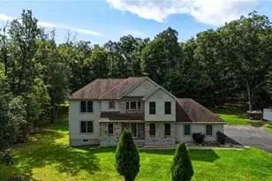 192 Waverly Dr, East Stroudsburg, PA 18302 - Photo 3