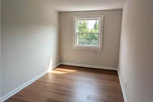 2055 Baker Dr, Allentown City, PA 18103 - Photo 7