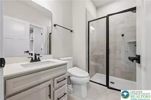 817 Hendon Ln, North Catasauqua Bor, PA 18032 - Photo 19