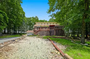 17 Basswood Ct, Penn Forrest, PA 18210 - Photo 5
