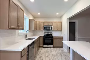 2305 Allen St, Allentown City, PA 18104 - Photo 9