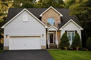 6 Deerfield Dr, Mount Pocono Boro, PA 18344 - Photo 1