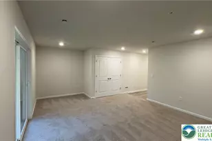 8209 Brodie Ct, Upper Macungie Township, PA 18031 - Photo 5
