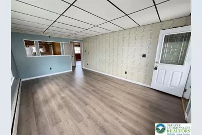 8 E Holland Street, Summit Hill Boro, PA 18250 - Photo 7