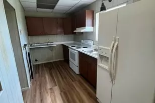 7 W Ludlow St, Summit Hill Boro, PA 18250 - Photo 11