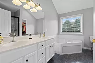 521 Deerfield Dr, Upper Nazareth Twp, PA 18064 - Photo 19