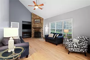 521 Deerfield Dr, Upper Nazareth Twp, PA 18064 - Photo 13