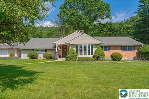 3683 Oakhurst Dr, Upper Saucon Township, PA 18034 - Photo 3