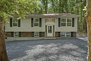 5609 Cub Ln, Middle Smithfield, PA 18302 - Photo 1