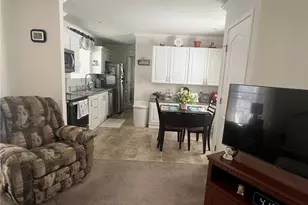 7418 Lincoln Ln, Upper Macungie Township, PA 18087 - Photo 5