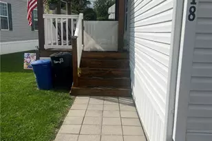 7418 Lincoln Ln, Upper Macungie Township, PA 18087 - Photo 3