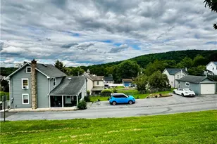216 Monroe St, Freemansburg Boro, PA 18017 - Photo 5