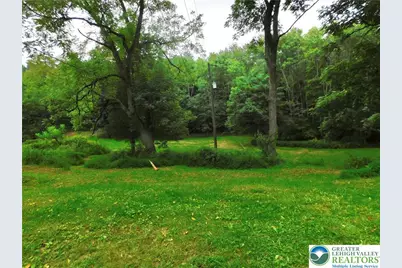 996 Greenwood Street, Franklin Twp, PA 18071 - Photo 17