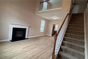 2288 Creekside Dr, Coplay Boro, PA 18037 - Photo 5