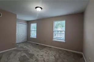 2288 Creekside Dr, Coplay Boro, PA 18037 - Photo 17