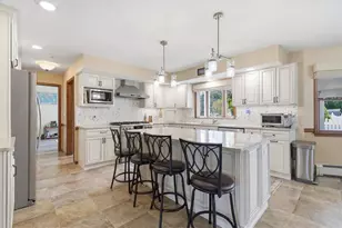 2101 Schroettner Cir, Moore Township, PA 18064 - Photo 9
