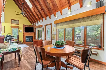 424 Saunders Drive, Bushkill, PA 18324 - Photo 5