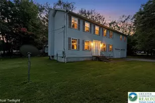 1226 Country Pl Dr, Coolbaugh Twp, PA 18466 - Photo 3