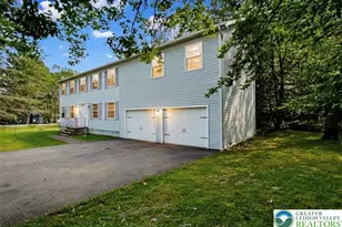 1226 Country Pl Dr, Coolbaugh Twp, PA 18466 - Photo 1