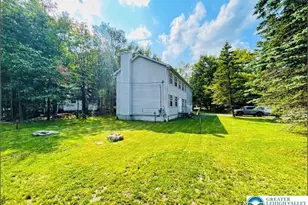 1226 Country Pl Dr, Coolbaugh Twp, PA 18466 - Photo 3