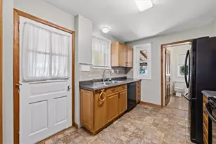 19 S 15th St, Catasauqua Boro, PA 18032 - Photo 13