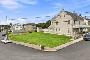 19 S 15th St, Catasauqua Boro, PA 18032 - Photo 3
