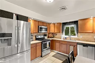 3135 South Dr, South Whitehall Township, PA 18103 - Photo 17