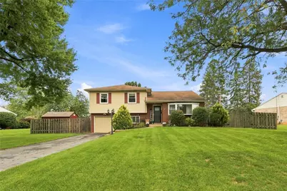 3135 South Drive, South Whitehall Township, PA 18103 - Photo 3