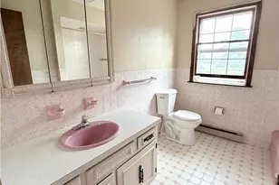 13 Pershing Blvd, Whitehall Township, PA 18052 - Photo 21