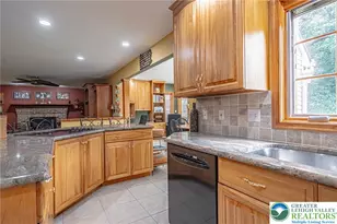 1125 Jaime Cir, Lower Macungie Township, PA 18106 - Photo 13
