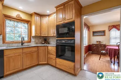 1125 Jaime Circle, Lower Macungie Township, PA 18106 - Photo 11