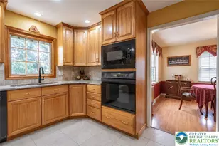 1125 Jaime Cir, Lower Macungie Township, PA 18106 - Photo 11