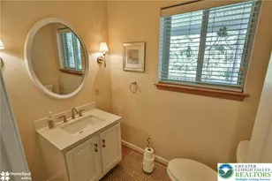 4010 Crest View Dr, Stroudsburg, PA 18360 - Photo 11