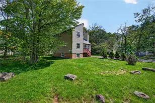 1894 Pinecrest Ct, Coolbaugh Twp, PA 18466 - Photo 3
