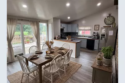 1037 N 6th Ext Street, Whitehall Township, PA 18052 - Photo 9