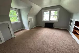 221 S New St, Nazareth Boro, PA 18064 - Photo 5