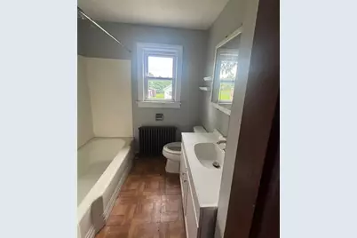 221 S New Street, Nazareth Boro, PA 18064 - Photo 9