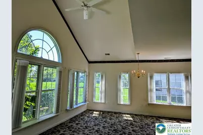 72 S Glenmoor Circle, Palmer Twp, PA 18045 - Photo 5