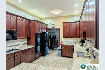 72 S Glenmoor Circle, Palmer Twp, PA 18045 - Photo 23
