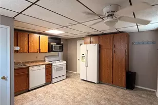 60 E North St, Bethlehem City, PA 18018 - Photo 5