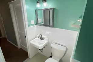 2072 Baker Dr, Allentown City, PA 18103 - Photo 13