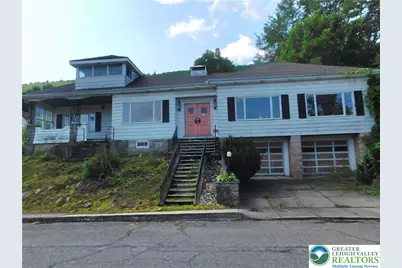 571 E Center Street, Nesquehoning, PA 18240 - Photo 1