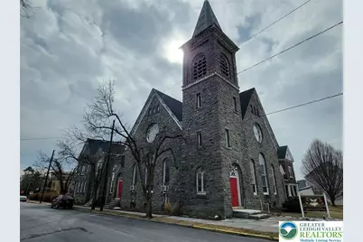 429 Walnut Street #1, Catasauqua Boro, PA 18032 - Photo 1