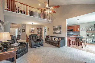 1325 Briarwood Ln, Easton, PA 18040 - Photo 9