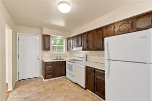 1230 Eagle St, Lower Macungie Township, PA 18106 - Photo 9