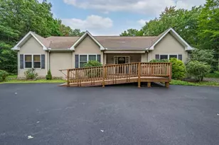 33 Bear Ln, Penn Forrest, PA 18229 - Photo 9