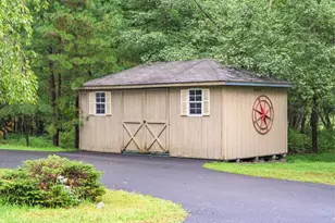 33 Bear Ln, Penn Forrest, PA 18229 - Photo 7