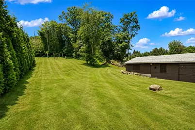 286 S Easton Belmont Pike, Hamilton Twp, PA 18353 - Photo 3